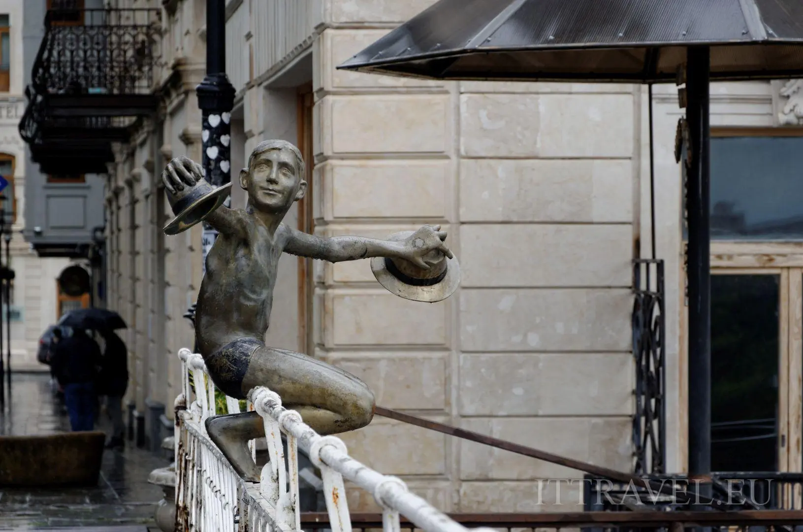 Kutaisi - Sculpture on White Bridge