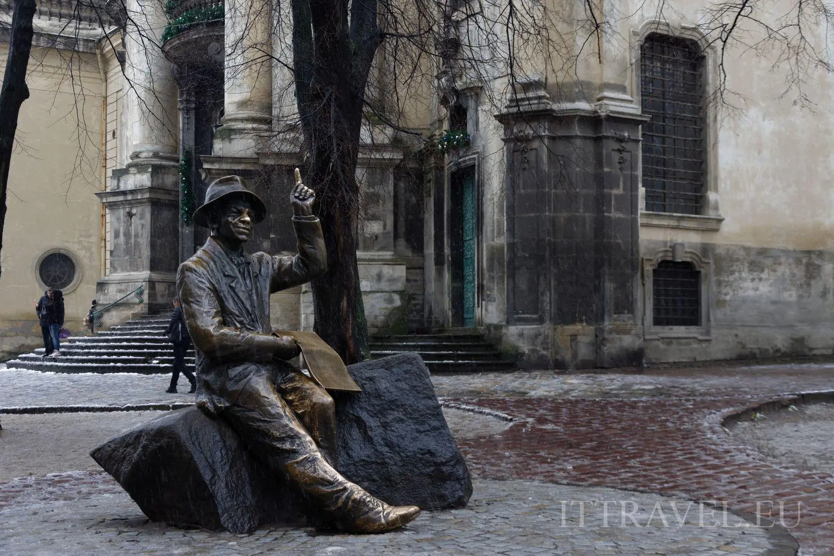 Nikifor Krynicki Monument