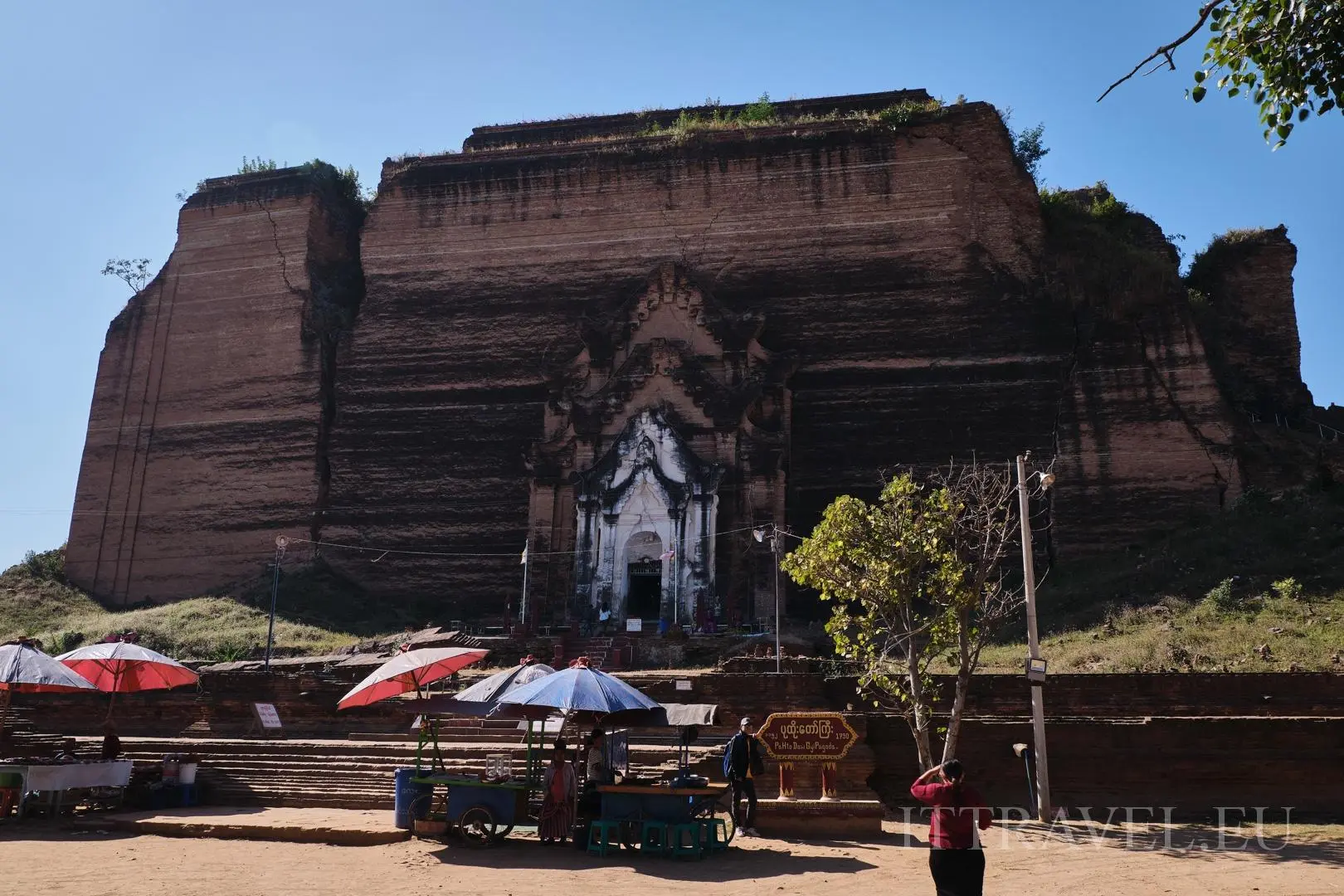 Pagoda from the front