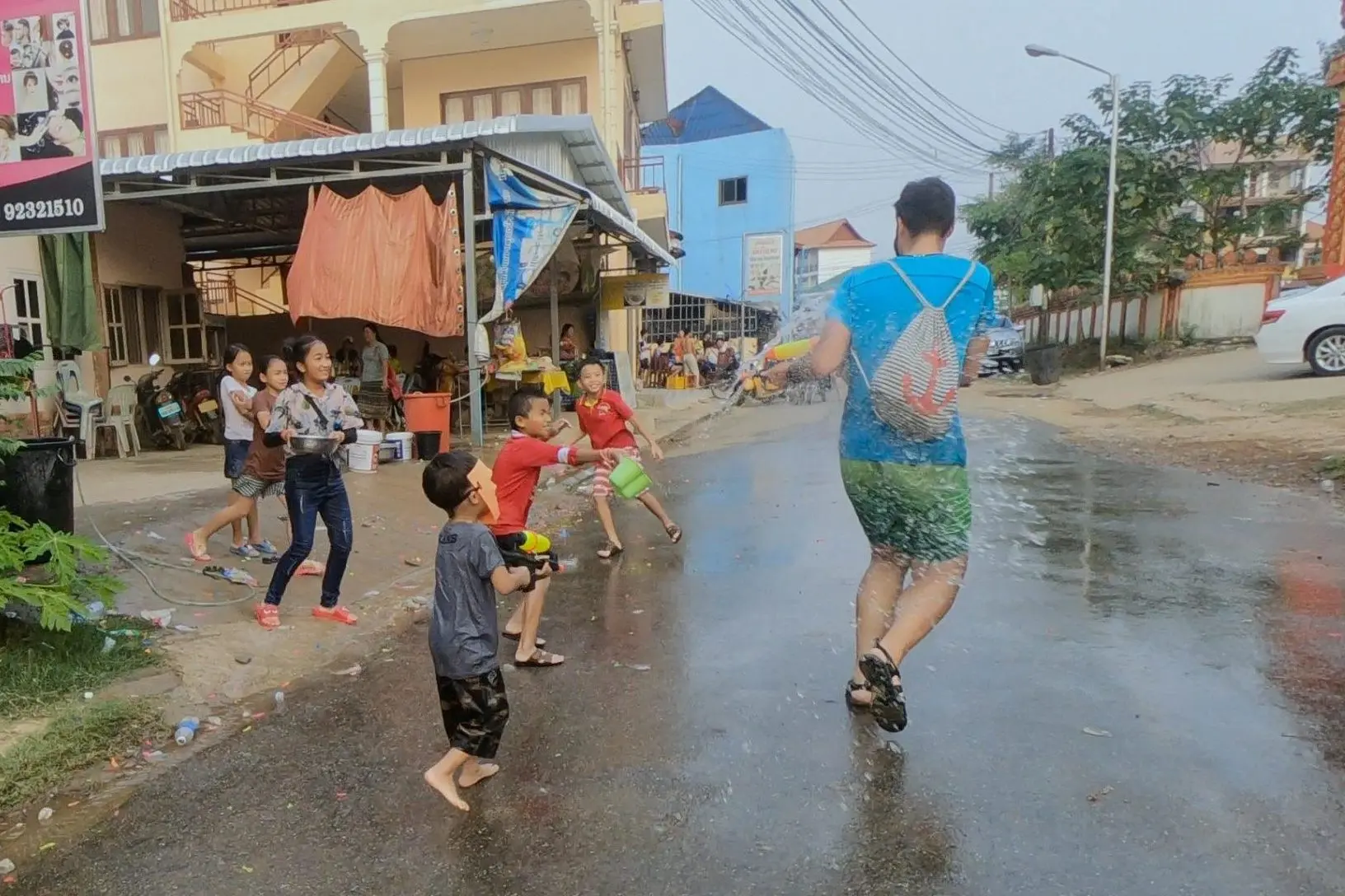 A three-day water fun in the heat - local kids love Pi Mai Lao